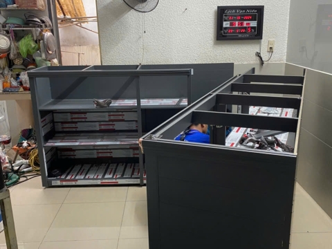 Lắp đặt Tủ chén nhôm nội thất công trình tại quận Bình Tân