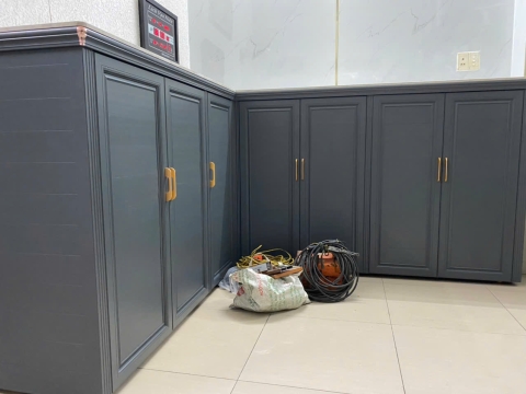 Lắp đặt Tủ chén nhôm nội thất công trình tại quận Bình Tân