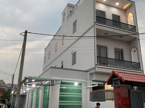 DỰ ÁN THI CÔNG CỬA NHÔM KÍNH TẠI LONG AN