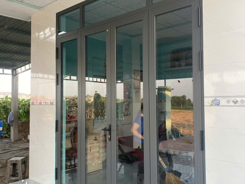 DỰ ÁN THI CÔNG CỬA NHÔM KÍNH TẠI ĐỨC HÒA, TÂY NINH