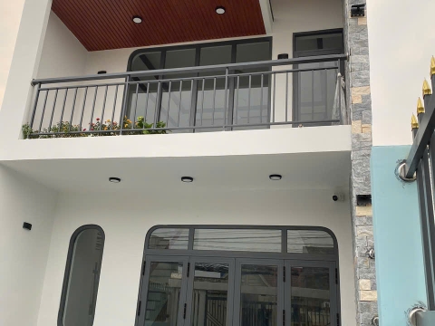 DỰ ÁN THI CÔNG CỬA NHÔM KÍNH TẠI ĐỨC HÒA, TÂY NINH