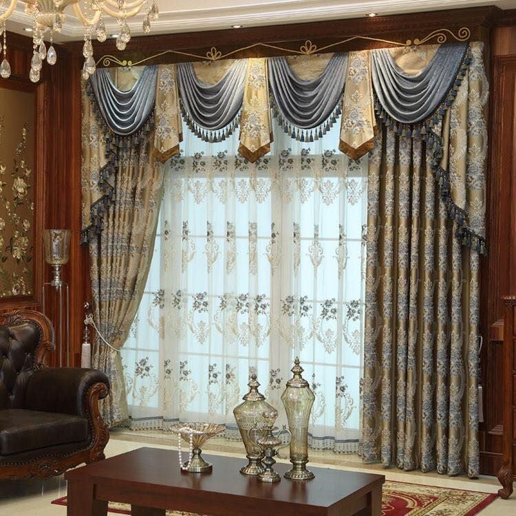 Rèm Nữ Hoàng Hoàng Gia Thêu Gấm Lộng Lẫy Cho Phòng Khách Biệt Thự