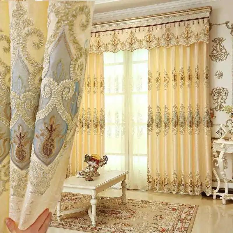 Rèm Nữ Hoàng Hoàng Gia Thêu Gấm Lộng Lẫy Cho Phòng Khách Biệt Thự