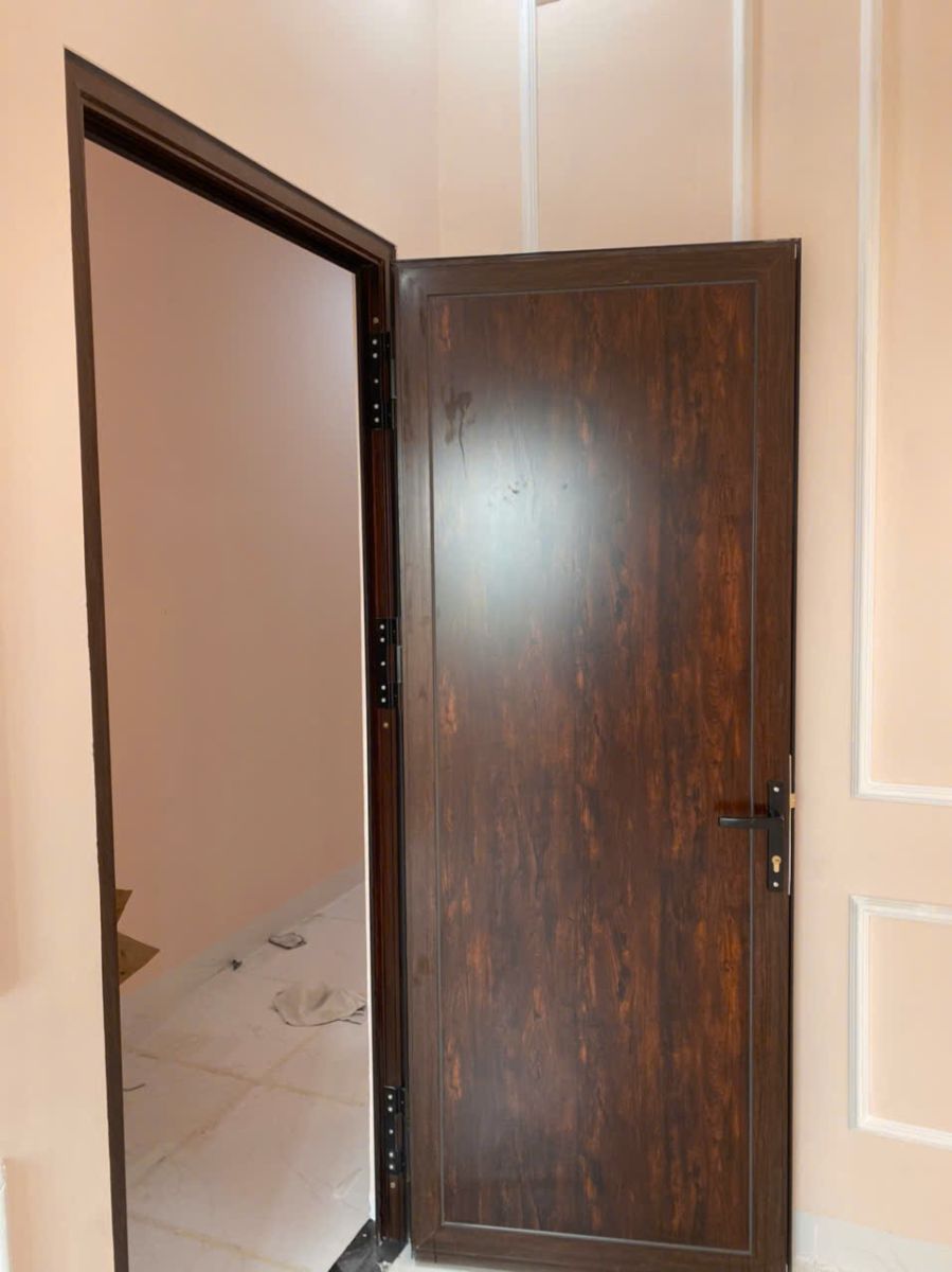 Đơn Vị Thi Công Nhôm Kính Nhôm Kính Thành Tài Lắp Đặt Hệ Cửa Nhôm Vân Gỗ Hành Lang