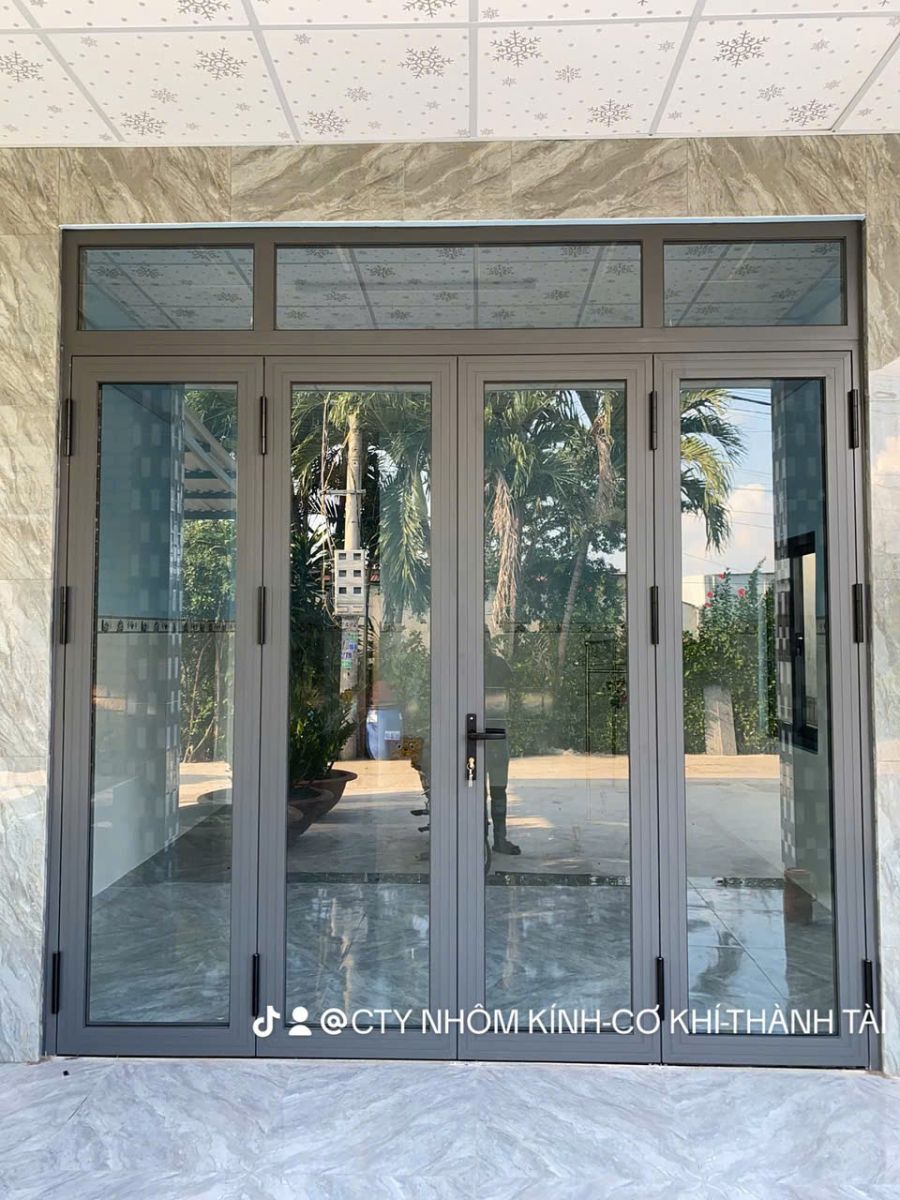 Lắp Đặt Cửa Nhôm Kính Nhôm Kính Thành Tài Lắp Đặt Cửa Nhôm 1 Cánh Lá Xách Kính Mờ