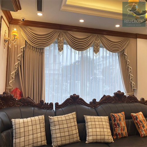 Rèm Cửa Cổ Điển Tại Long An