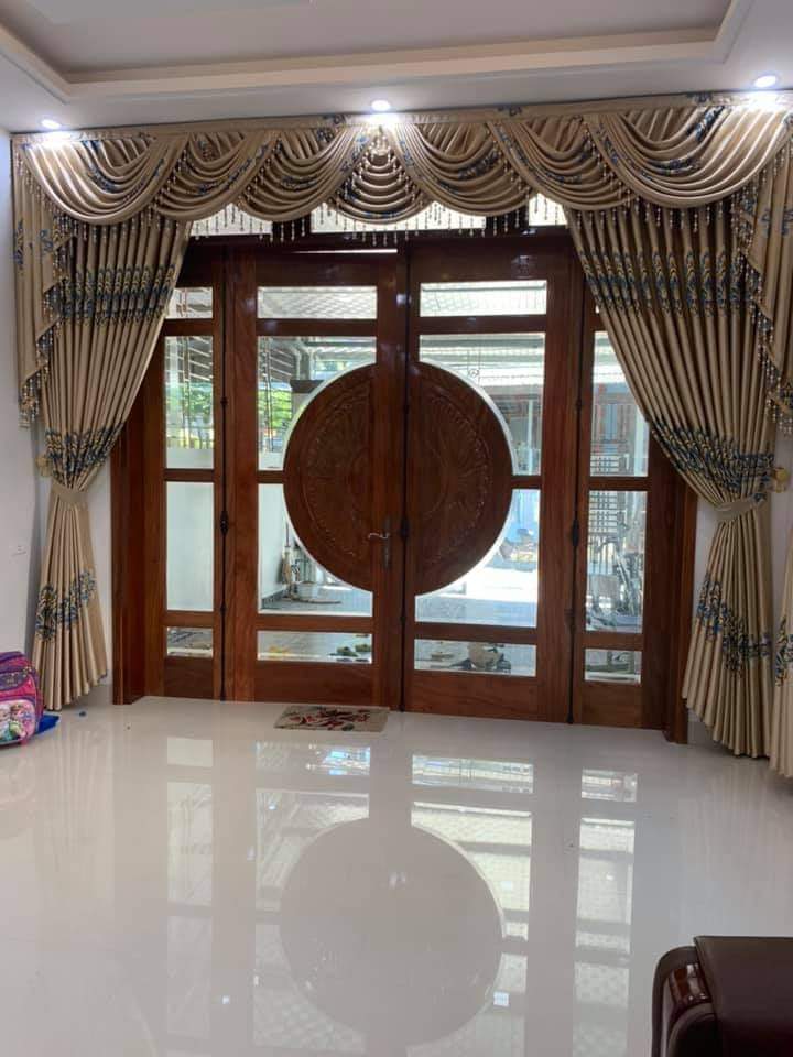Rèm Cửa Cổ Điển Tại Tân Hưng