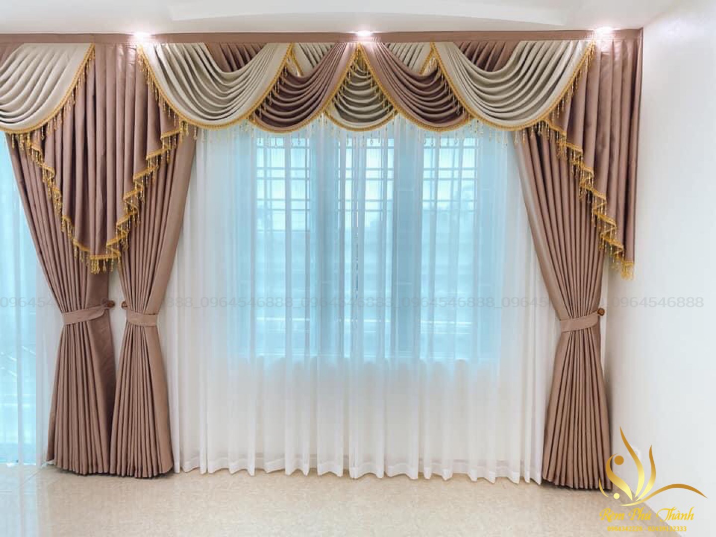 Rèm Cửa Cổ Điển Tại Đức Huệ