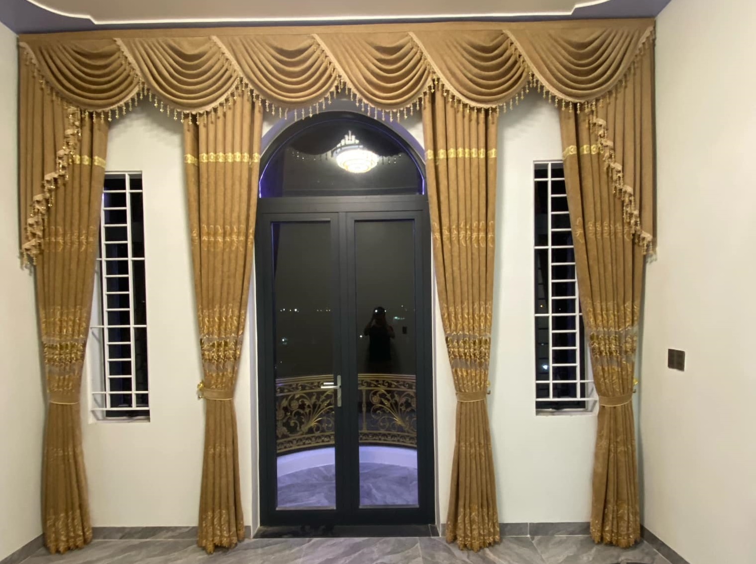 Rèm Cửa Cổ Điển Tại Thạnh Hóa