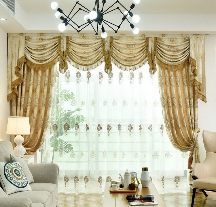 Rèm Cửa Cổ Điển Tại Tân Hưng