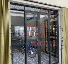 Vách ngăn văn phòng hệ nhôm 700 giá rẻ hạt dẻ cho các ace làm tiệm tóc, tiệm Spa, tiệm nail mới khỏi nghiệp và chuẩn bị khởi nghiệp 