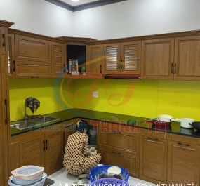 Tủ bếp nhôm Trường Thành cao cấp màu Vân gỗ Lim