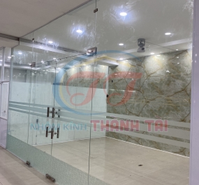 Thi công cửa kính cường giá tốt nhất Đức hoà-Long An