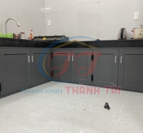 Cánh tủ bếp nhôm Xingfa hệ 55