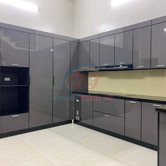 Mẫu tủ bếp nội thất cánh kính cao cấp đẹp