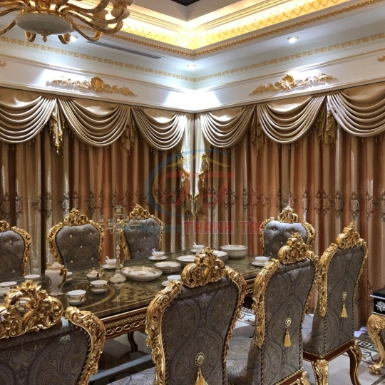 ​​​​​​​Rèm Cửa Cổ Điển Tại Tân Trụ, Long An