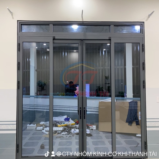Cửa trượt quay Eurotech 4 cánh