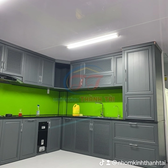 Tủ bếp nhôm nội thất Xingfa 