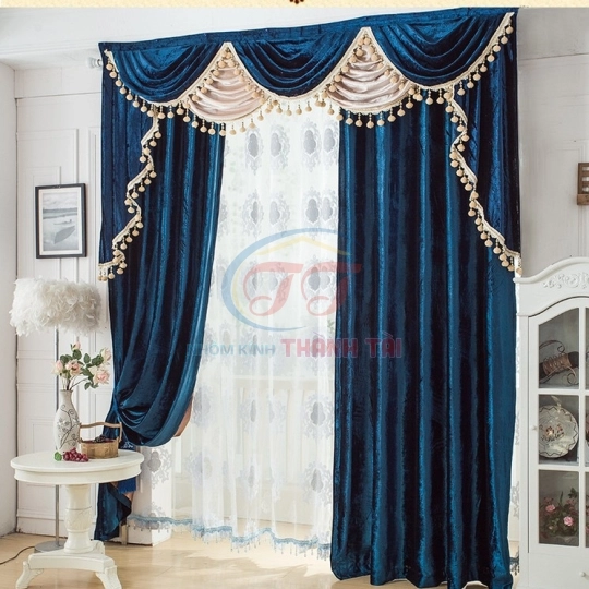 May Rèm Cửa Cổ Điển Tại Long An