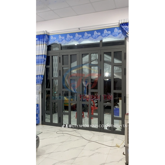 Cửa nhôm Xingfa 4 cánh chia ô 