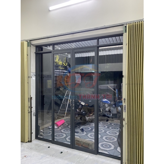 Vách ngăn văn phòng hệ nhôm 700 giá rẻ hạt dẻ cho các ace làm tiệm tóc, tiệm Spa, tiệm nail mới khỏi nghiệp và chuẩn bị khởi nghiệp 