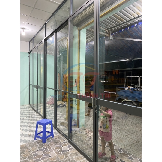 Vách ngăn văn phòng - nhà ở nhôm hệ 700 