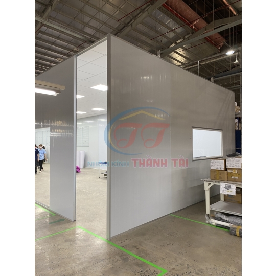Vách ngăn văn phòng sử dụng tấm Panel giá rẻ