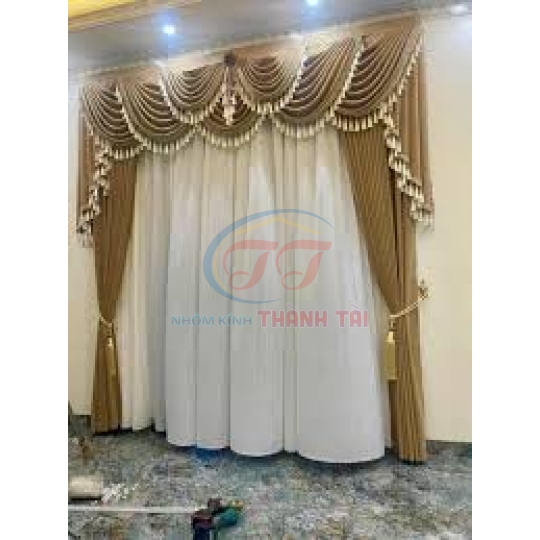 ​​​​​​​Rèm Cửa Cổ Điển Tại Tân Trụ, Long An