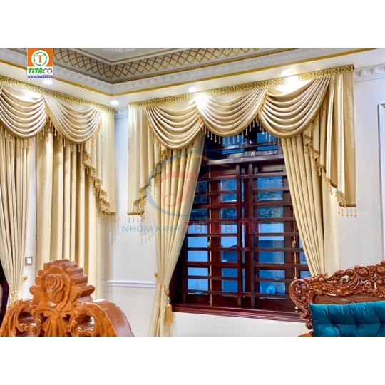 Rèm Cửa Cổ Điển Tại Quận 12