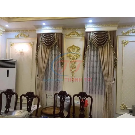 May Rèm Cửa Cổ Điển Tại Long An