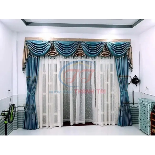 May Rèm Cửa Cổ Điển Tại Long An