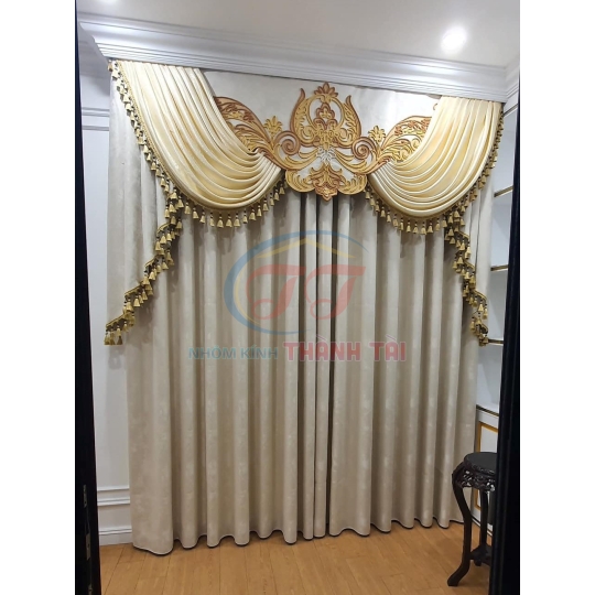 Rèm Cửa Cổ Điển Tại Thạnh Hóa, Long An
