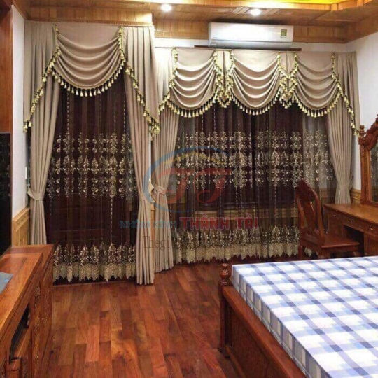 Rèm Cửa Cổ Điển Tại Đức Hòa, Long An