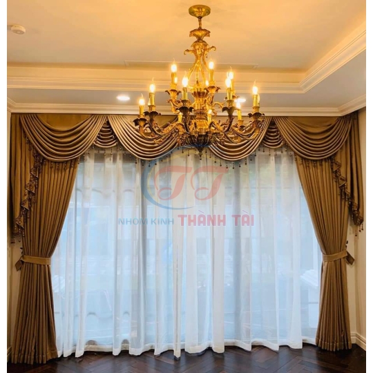 Rèm Cửa Cổ Điển Tại Cần Đước, Long An