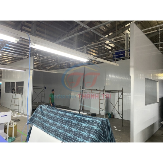 Vách Panel Xốp 50mm ngăn văn phòng