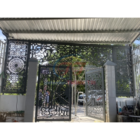 CỬA CỔNG SẮT CNC CAO CẤP 