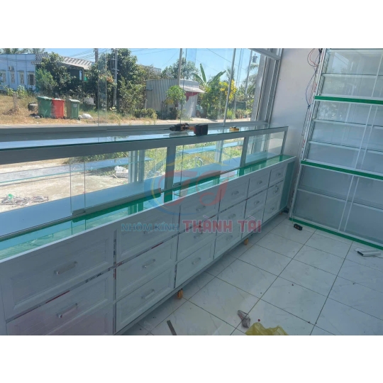 Tủ nhôm trưng bày Quầy Thuốc Tây
